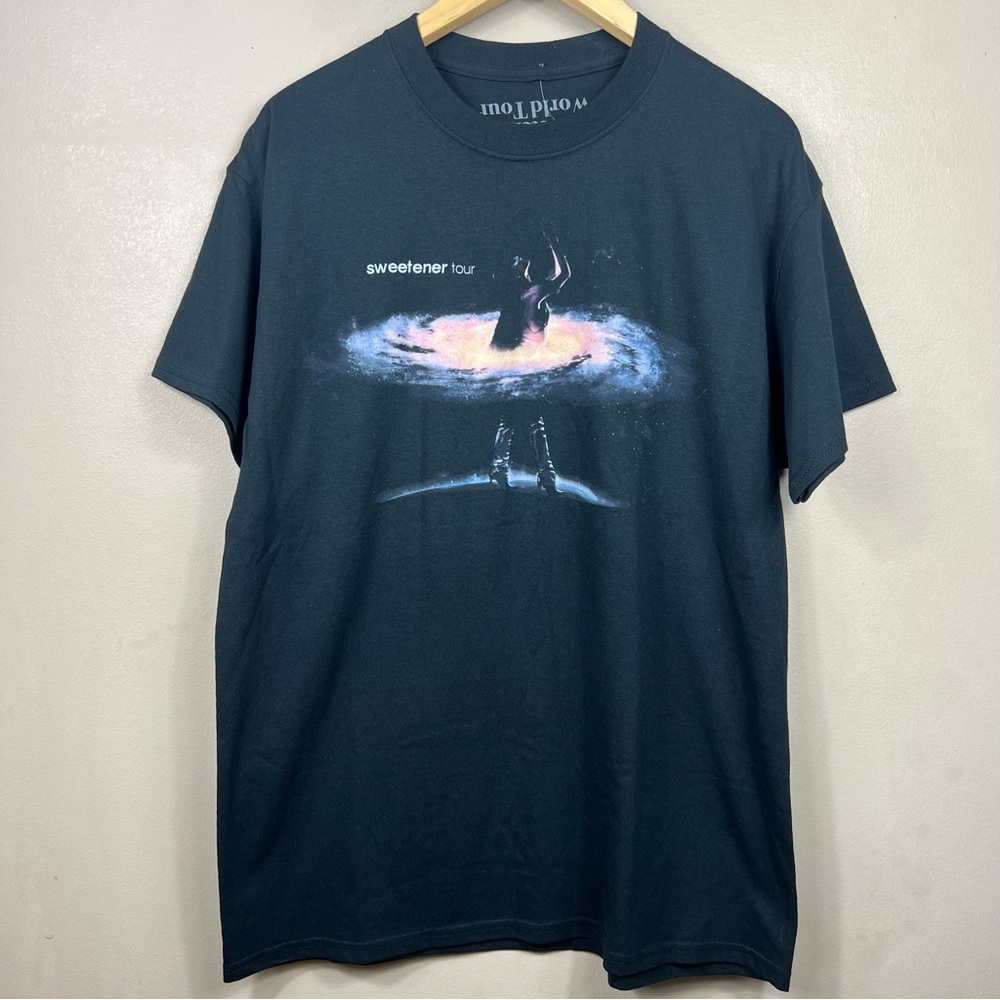 🆕Ariana Grande Rare Sweetener Tour T Shirt